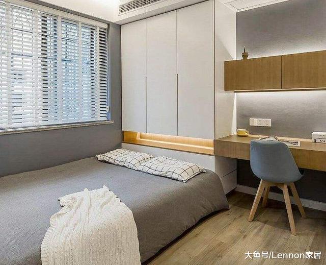 卧室小就不该放大床, 幸好装修师傅告诉我, 真是实用多了