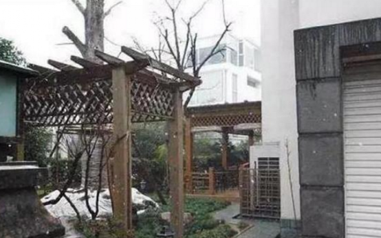 晒晒刘翔住的豪宅，在上海住价值过亿的房子，小区内全是富豪