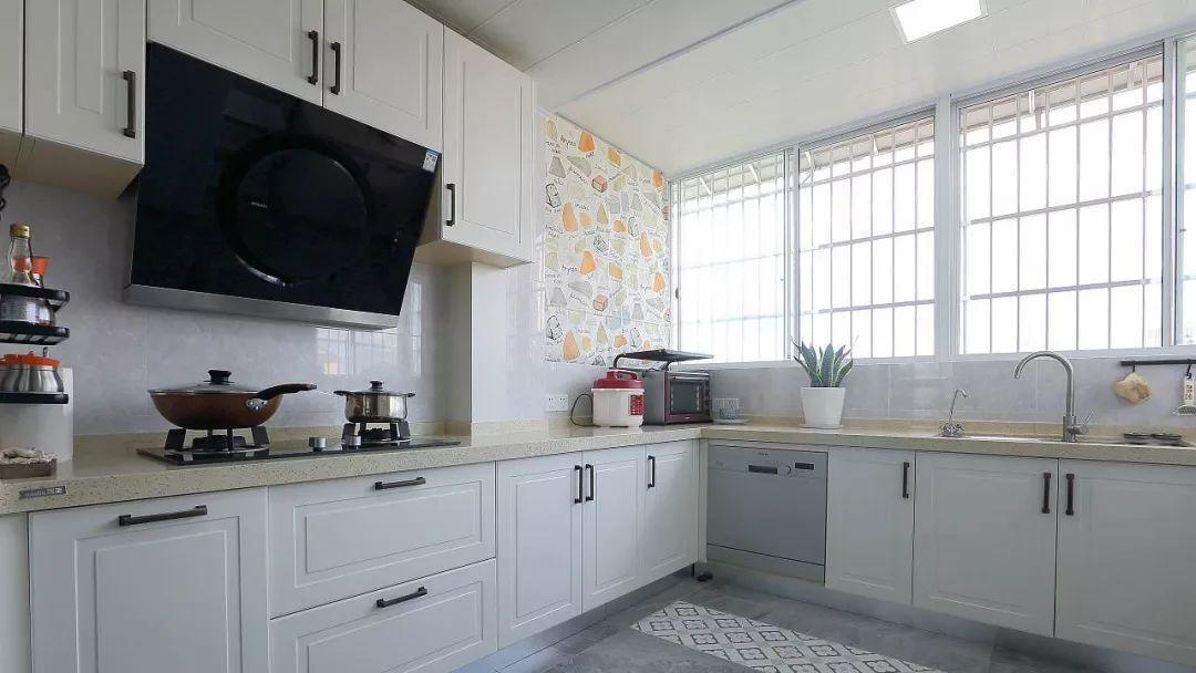 簡約北歐新房三居室，餐廳的設計好有存在感！