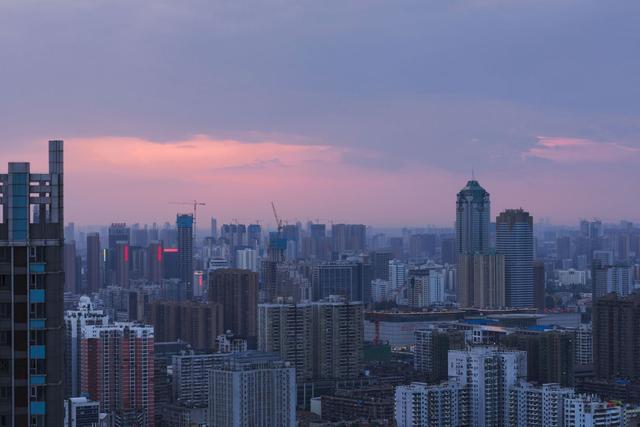 专家：中国房地产市场价格还在上涨，部分人不愿意房价下跌