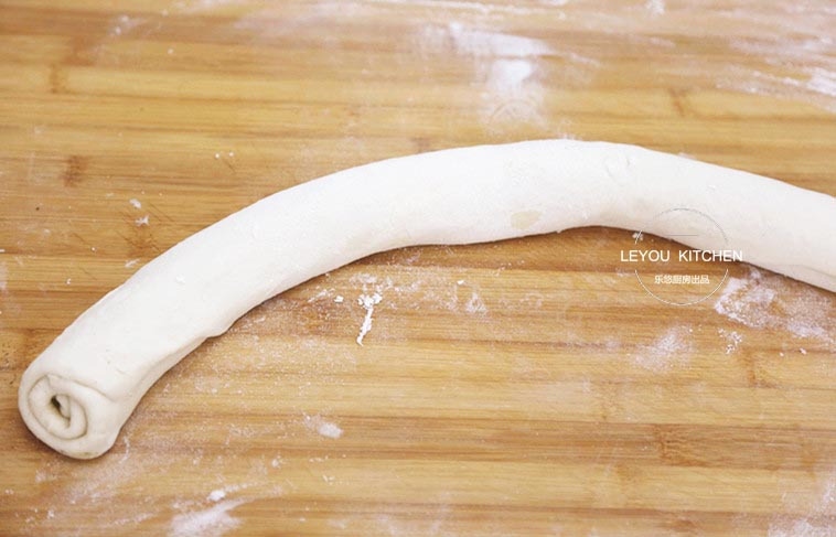 烙饼干硬？那是方法不对，试试这种，用凉水和面，照样软软的