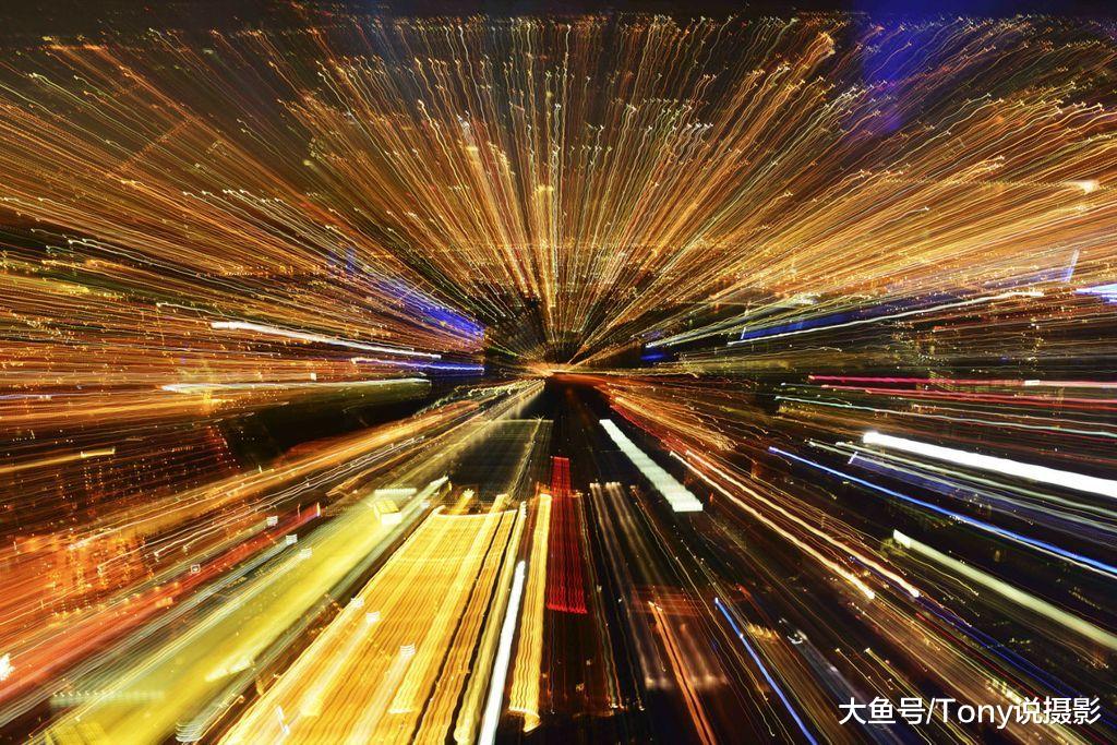 超炫的摄影技巧——拉爆拍摄，拍摄出爆炸变焦效果