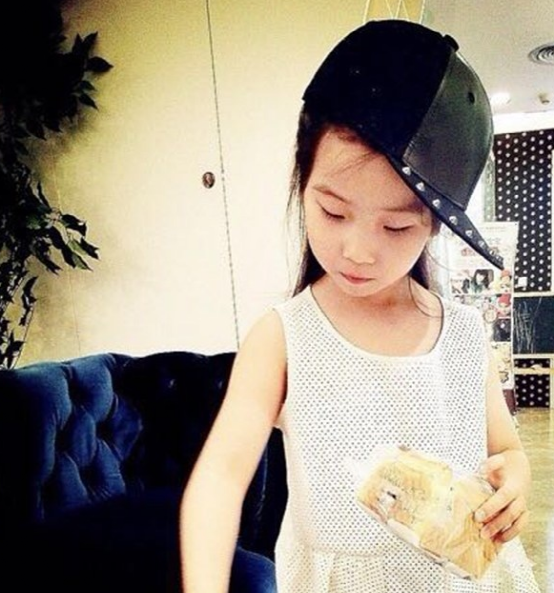 晒晒高晓松住的豪宅，不愧是知识渊博之人，书房布置像图书馆