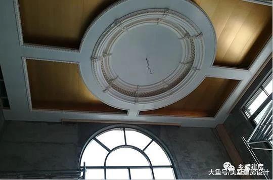 深圳土豪花350万回农村建400平米大别墅，羡慕妒忌啊 ！