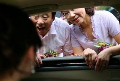 我远嫁两年没回家，买房妈给我转账18万，打电话回家，我心冷了