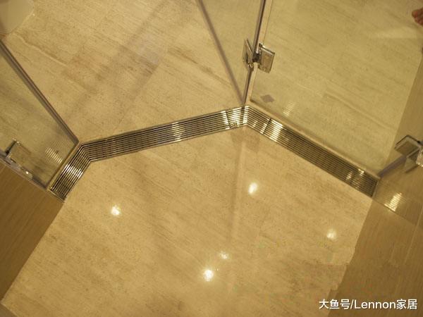 淋浴房别再装挡水条了，现在都装这种代替，排水速度快一倍