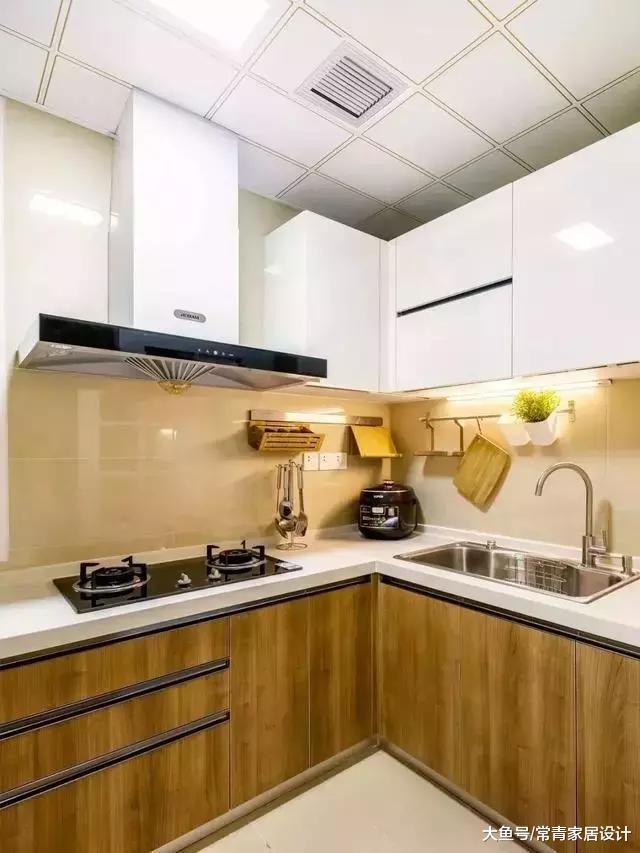 汉服小姐姐住什么样的地方？人美家更美，没见过这么别致的新中式