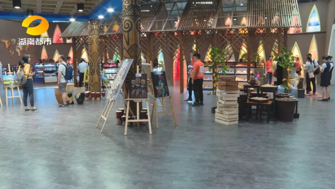 10万+的长沙人都去了这里，没去逛一波真是太亏了！刷爆朋友圈的“中非经贸博览会”圆满落幕！