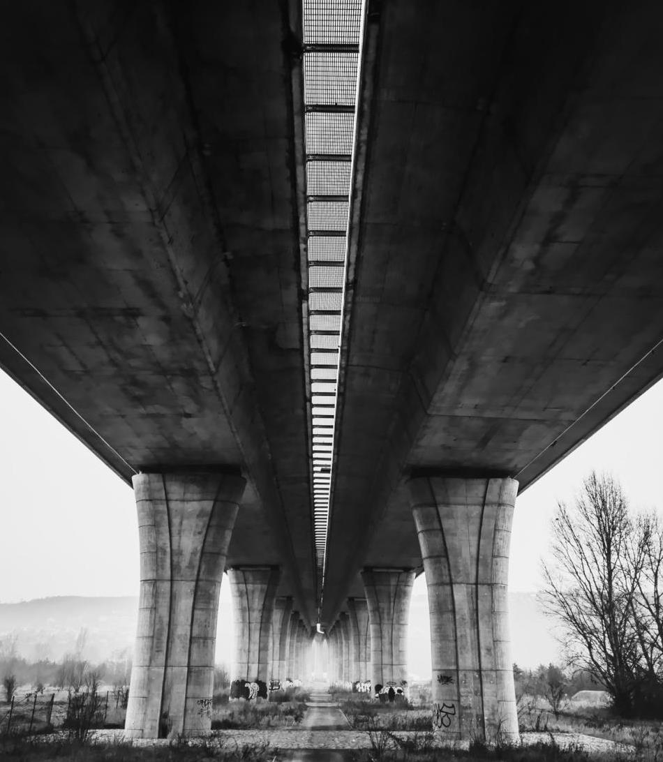 五摄手机拍照，手机摄像头拼数量？