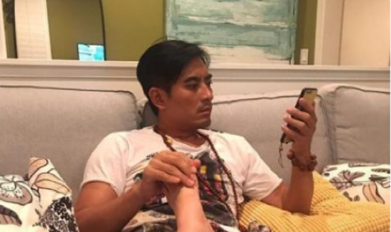 晒章龄之住的豪宅，家里餐厅连餐桌和盘子都没有，头次见这样的