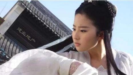 古代女子出嫁之前，要做一件事情，会带来些许痛感