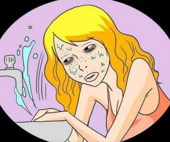 搞笑漫画：美女被杀手盯上，洗脸后竟被杀手放过了！