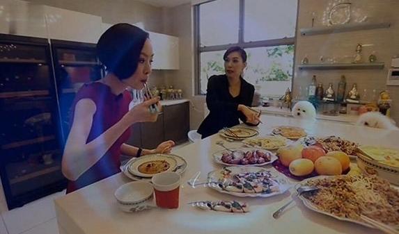 参观邝美云在香港的豪宅，如今身家超5亿，一个人住三栋别墅