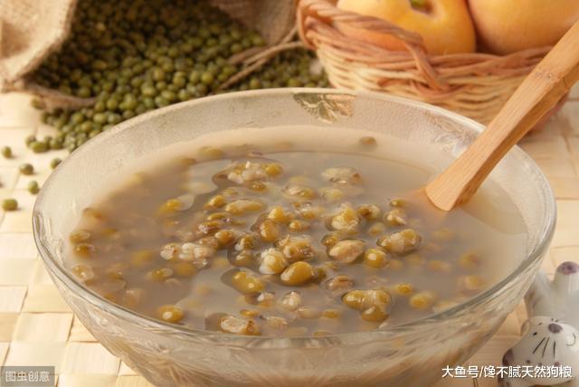 给狗狗喝水之前，主人需要知道这几件事，对狗狗有好处