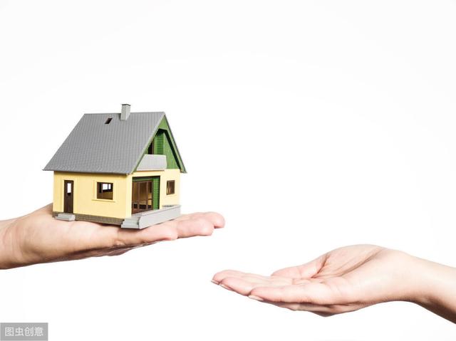 楼市来了新成员，公务员周末当房产中介卖房违规了吗？纪委有答案