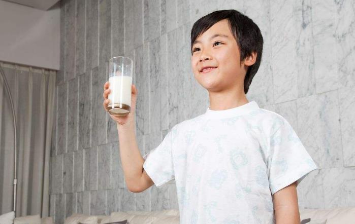 肺不好，常吃这3个“小食材”，或许能润肺化痰，给肺“洗洗澡”