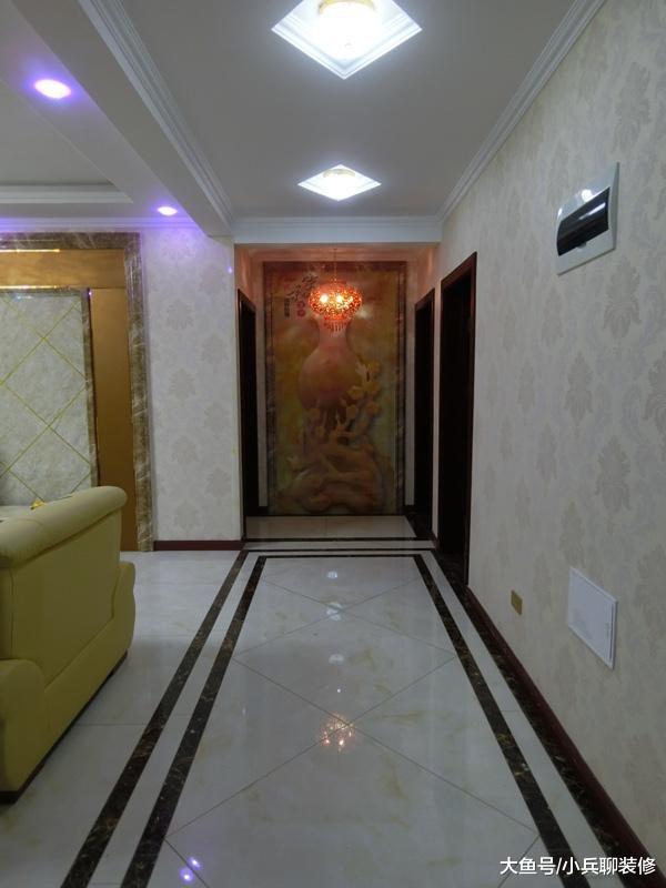 参观闺蜜的简欧宫廷风新房，玄关壁画好漂亮，餐厅展示柜太吓人！