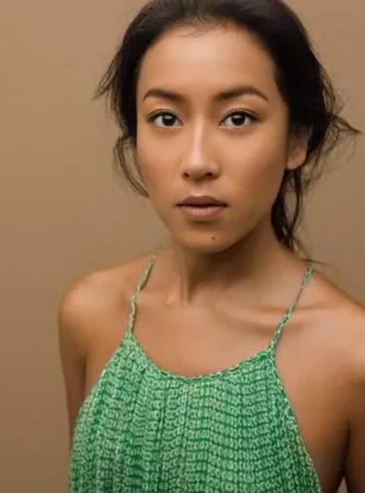 有一种“整容”叫吉克隽逸卸妆，看到素颜后，网友：为啥要扮黑？