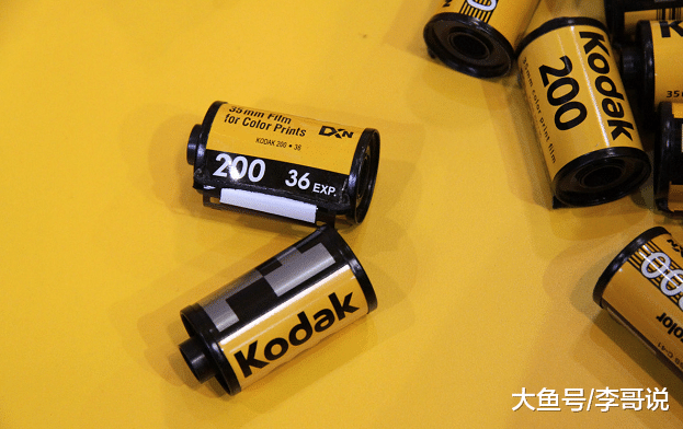 高铁能导致方便面销量下滑，互联网让扑克牌业绩下滑，必须改变了