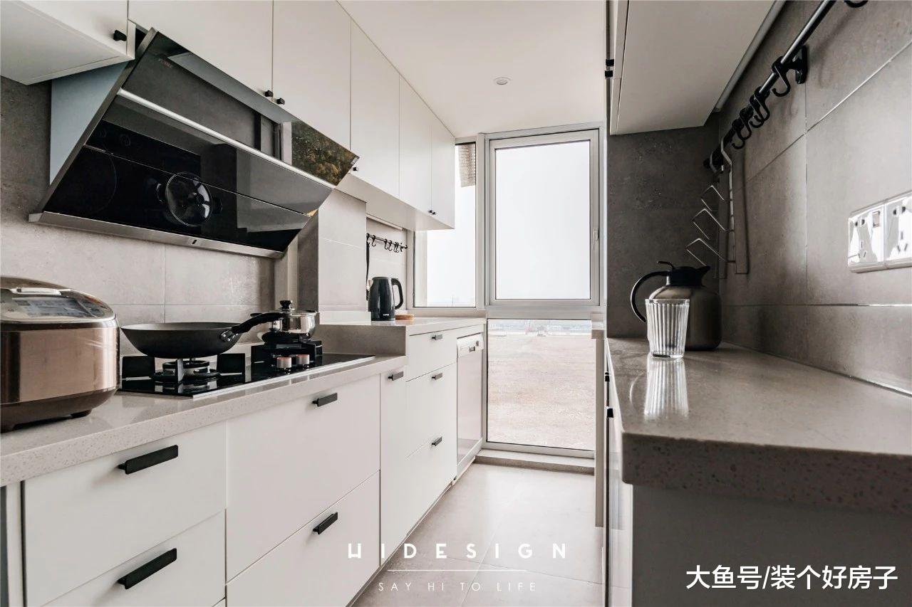 合理利用每1㎡，她100㎡的家原地多出20㎡，2室变3室，还有超大岛台餐桌！