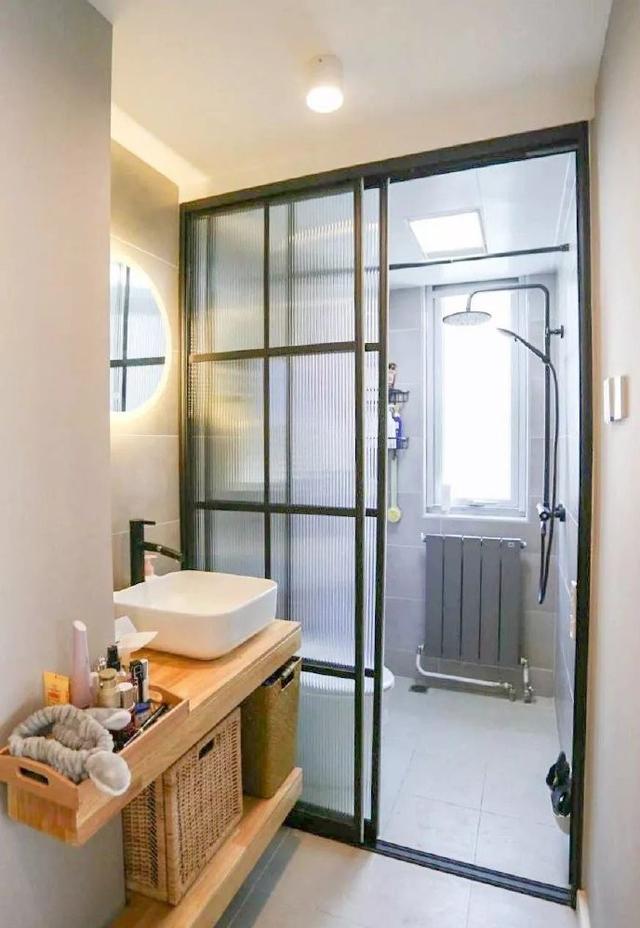 32㎡竟也有一室一厅一厨一卫，功能齐全