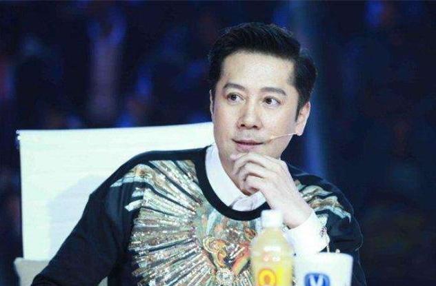 参观蔡国庆住的豪宅，内部古玩藏品超多，每一件价值都很昂贵