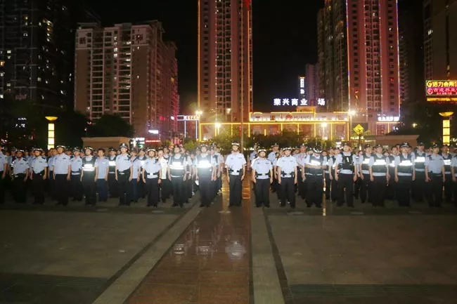 防城港多部门联合打击传销，抓获290名涉传人员