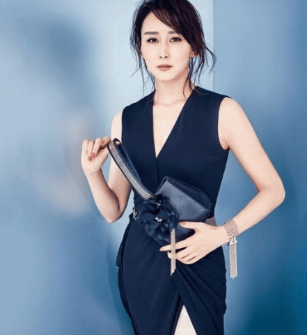 她因长得太美被国外首富看中娶回家,首富为让她安心睡觉,甘愿切除器官