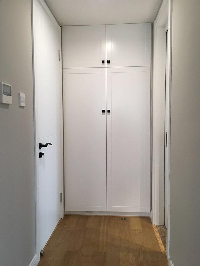 硬装结束了，头一次见卧室衣柜这样装，太漂亮了，邻居纷纷问我在哪定的？