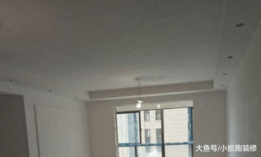 顶面腻子起泡, 业主看到都愁坏了, 而油工却说: 只是小问题
