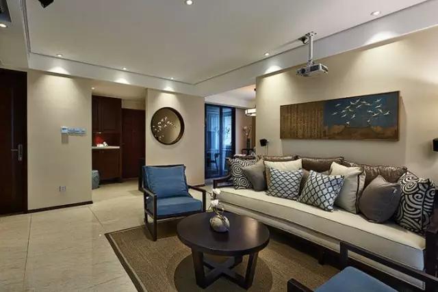 简中式风3房2厅装修图，客厅电视墙的设计既新颖又实用