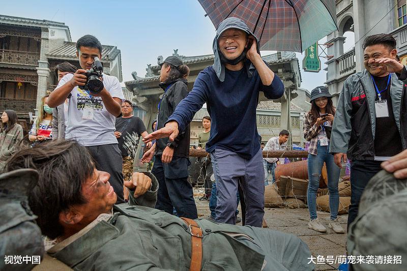 吴孟达新剧《流浪地球》定档, 叫板周星驰, 网友: 小心输的很惨!