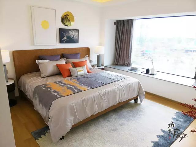 封顶了才开售楼部！华侨城新盘吹风2.1-2.2万/平！最小121平