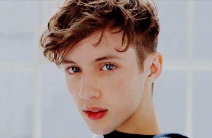 欧美最软萌美少年的表嫂是中国妹纸，戳爷的颜饭纷纷化身柠檬精