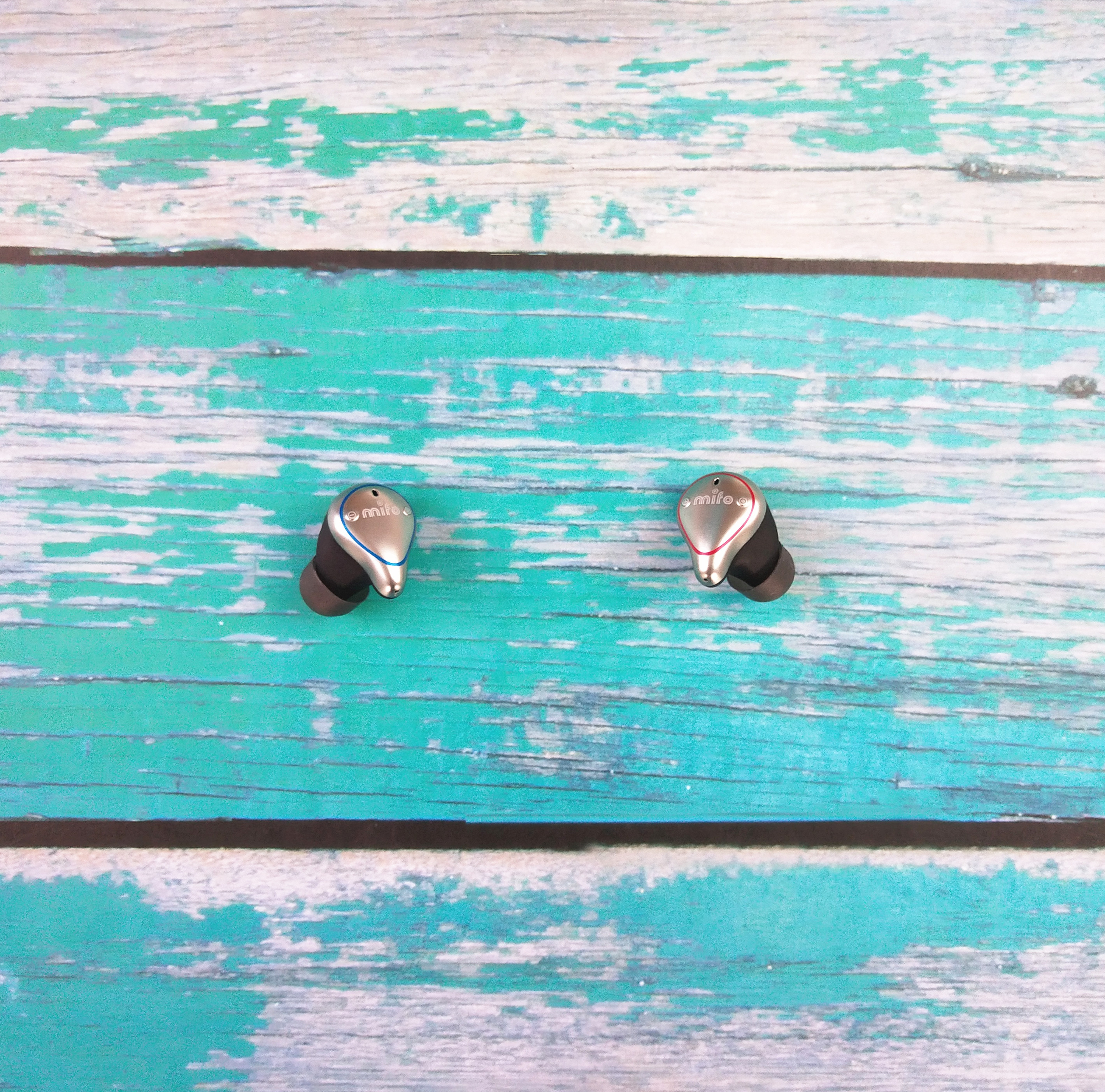 高性价比旗舰对决！JEET耳机VS魔浪