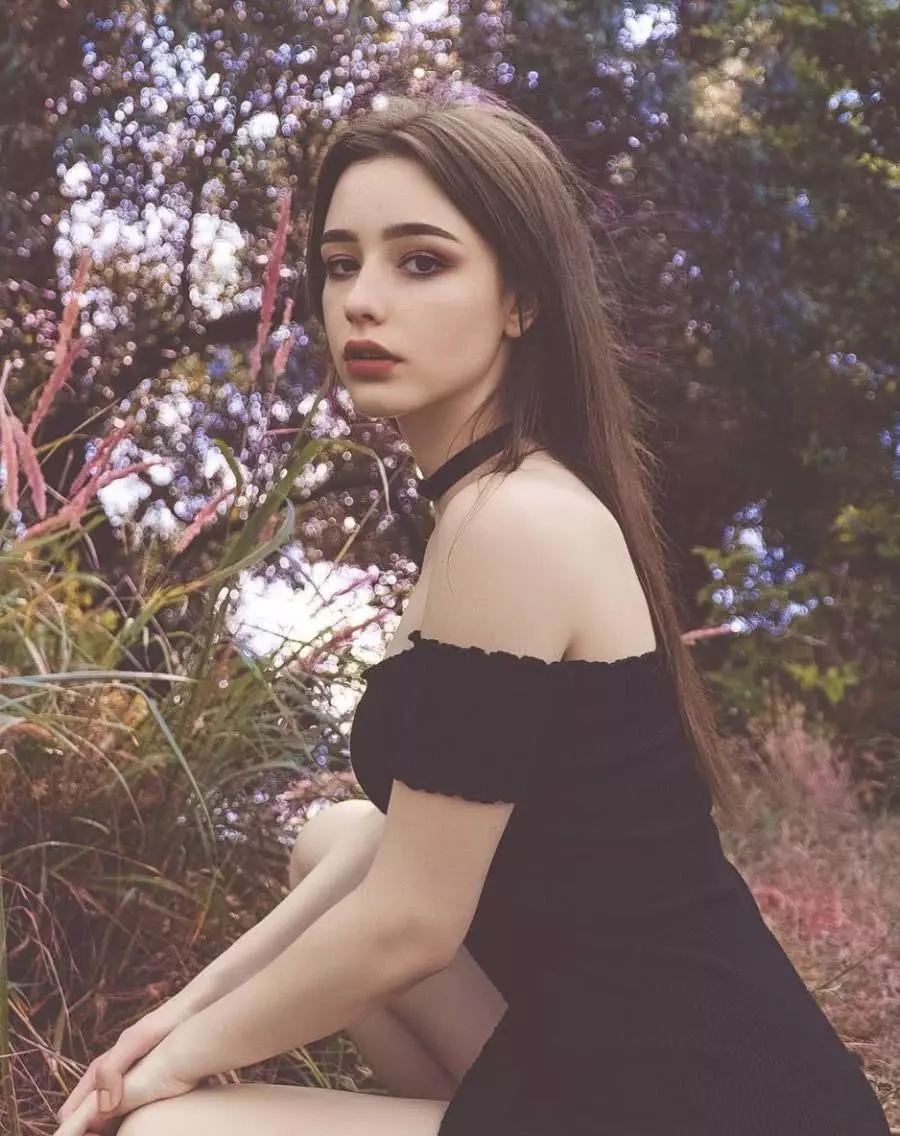 惊现“俄罗斯张柏芝”！妹子清纯与性感随意切换，然而她才19岁！