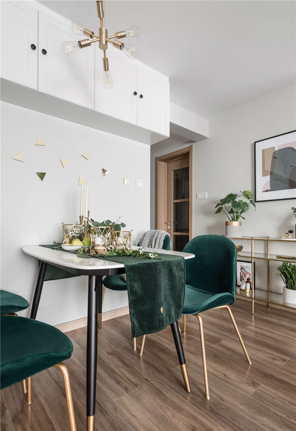 70平的北欧轻奢风小户型二居室，小女生很喜欢的风格