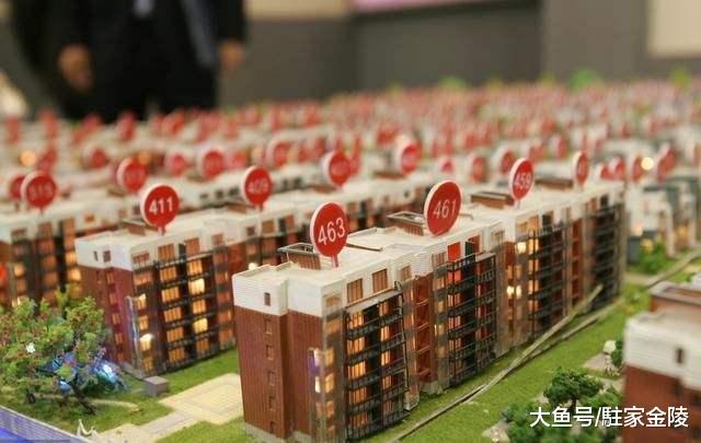 处于降温状况的楼市，炒房客开始抛售房屋，但为何少有人购买呢？