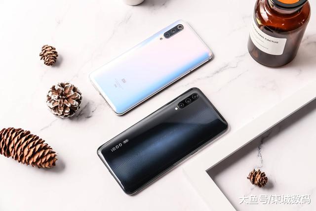 以“性价比”之名，进军5G市场，小米和iQOO如何