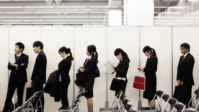 全球租房成本排行：香港月均超1万美元，上海领跑内地