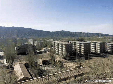 春风不度玉门关，首个“弃城”的楼市心酸