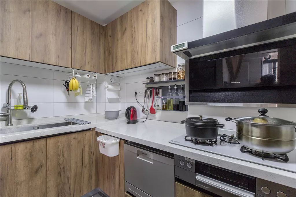 100㎡现代简约，细致的设计，精致方便好实用