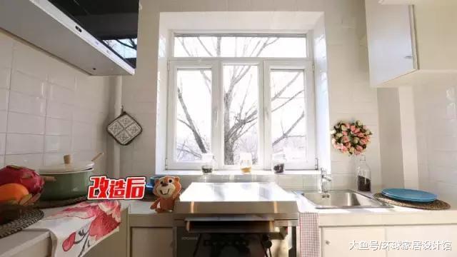 无子老人蜗居28㎡，垃圾堆成山住出病，爆改后得103个收纳空间