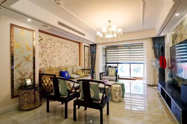 116㎡新中式花15萬打造，如此有格調的吧臺吊燈，太美了