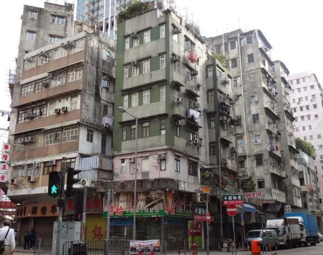 ?为什么香港的房子都没有阳台？听香港表姐一说，我恍然大悟