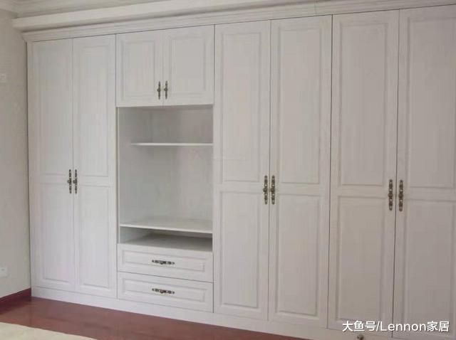 买衣柜、打造衣柜别选这种门，密封性差不耐用，入住麻烦多