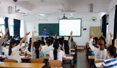 学生放学之后，这3种人依旧留在教室，学生党：太真实了