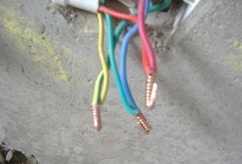 电线接头多做这个小步骤，别看它不起眼，却使短路几率大大降低