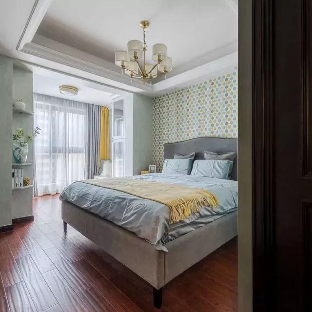 95平米简美风格小三房，清新色彩小美怡情，圆你吧台酒柜梦