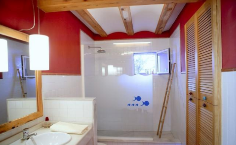 如果房价高买不起房 会不会考虑十二平的斗室